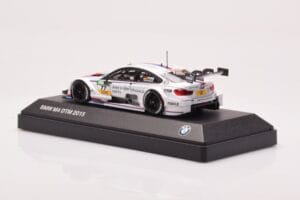 BMW M4 F82 #77 M. Tomczyk BMW M Performance Parts DTM 2015 Minichamps 1:43 80422405594 Metalli — kuva 3 / 4