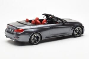 BMW M4 F83 Avoauto Harmaa GT Spirit 1:18 GT081 Hartsi — kuva 2 / 6