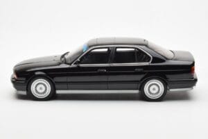 BMW M5 E34 Musta Otto 1:18 OT690 Hartsi — kuva 3 / 6
