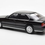 BMW M5 E34 Musta Otto 1:18 - image 5 of 6
