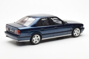 BMW M5 E34 Sininen Metallic Otto 1:18 OT576 Hartsi — kuva 2 / 6