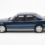 BMW M5 E34 Sininen Metallic Otto 1:18 - image 3 of 6