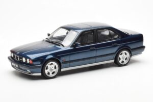 BMW M5 E34 Sininen Metallic Otto 1:18 OT576