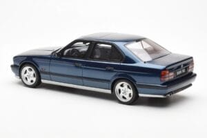 BMW M5 E34 Sininen Metallic Otto 1:18 OT576 Hartsi — kuva 5 / 6