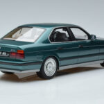 BMW M5 E34 Cecotto Edition Vihreä Otto 1:18 - image 2 of 6