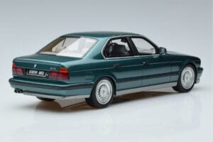 BMW M5 E34 Cecotto Edition Vihreä Otto 1:18 OT968 Hartsi — kuva 2 / 6