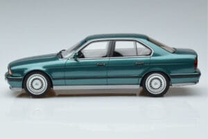 BMW M5 E34 Cecotto Edition Vihreä Otto 1:18 OT968 Hartsi — kuva 3 / 6