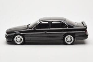 BMW M5 E34 Hartge H5 V12 Diamond Musta Metallic Otto 1:18 OT362 Hartsi — kuva 3 / 6