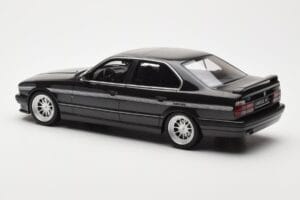 BMW M5 E34 Hartge H5 V12 Diamond Musta Metallic Otto 1:18 OT362 Hartsi — kuva 5 / 6