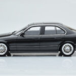 BMW M5 E34 Hartge Musta Otto 1:18 - image 3 of 6