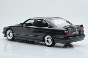 BMW M5 E34 Hartge Musta Otto 1:18 OT362B Hartsi — kuva 4 / 6