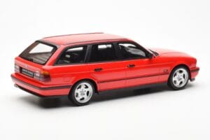 BMW M5 E34 Touring Punainen Otto 1:18 OT951 Hartsi — kuva 2 / 6