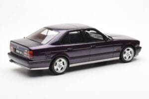 BMW M5 E34 Violetti Otto 1:18 OT106 Hartsi — kuva 2 / 6