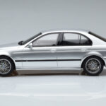 BMW M5 E39 Hopea Otto 1:18 - image 3 of 7