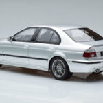 BMW M5 E39 Hopea Otto 1:18 - image 5 of 7