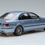 BMW M5 E39 Silverwater Sininen Otto 1:18 - image 2 of 6
