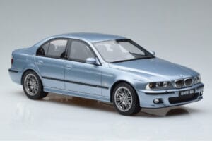 BMW M5 E39 Silverwater Sininen Otto 1:18 OT554 Hartsi — kuva 4 / 6