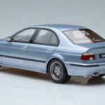 BMW M5 E39 Silverwater Sininen Otto 1:18 - image 5 of 6