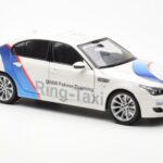 BMW M5 E60 Ring Taxi Nurburgring Kyosho 1:18 - image 6 of 8