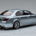 BMW M5 E60 Hopea Otto 1:18 - image 2 of 6