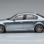 BMW M5 E60 Hopea Otto 1:18 - image 3 of 6