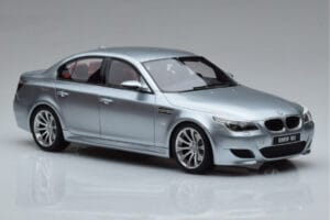 BMW M5 E60 Hopea Otto 1:18 OT426 Hartsi — kuva 4 / 6