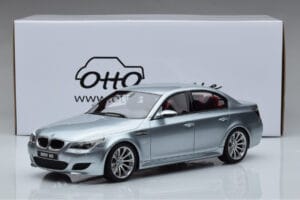 BMW M5 E60 Hopea Otto 1:18 OT426 Hartsi — kuva 6 / 6