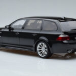 BMW M5 E61 Touring Musta Otto 1:18 - image 5 of 6