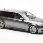 BMW M5 E61 Touring Harmaa Otto 1:18 - image 4 of 6