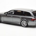 BMW M5 E61 Touring Harmaa Otto 1:18 - image 5 of 6