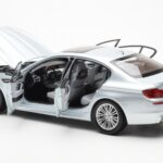 BMW M5 F10 Silverstone Hopea Paragon 1:18 80432186353 - image 5 of 8