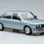 BMW M535i E12 Sininen Norev 1:18 - image 4 of 6