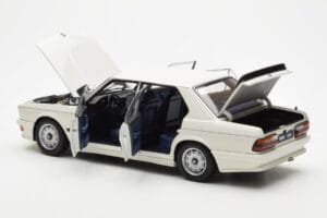 BMW M535i E28 Alpine Valkoinen AUTOart 1:18 75161 Metalli — kuva 5 / 10