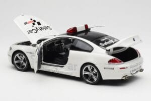 BMW M6 E63 MotoGP Safety Car 2006 Kyosho 1:18 08707GPB Metalli — kuva 5 / 8