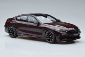 BMW M8 F93 Competition Gran Coupe Ametriini Metallic GT Spirit 1:18 GT285 Hartsi — kuva 5 / 6