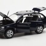 BMW X5 4.4i E53 Tumma Sininen Kyosho 1:18 - image 2 of 8