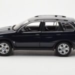 BMW X5 4.4i E53 Tumma Sininen Kyosho 1:18 - image 4 of 8
