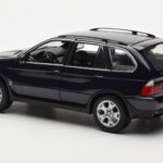 BMW X5 4.4i E53 Tumma Sininen Kyosho 1:18 - image 7 of 8