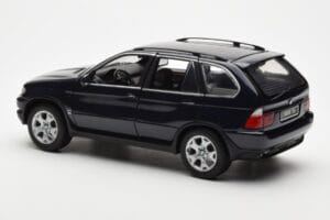 BMW X5 4.4i E53 Tumma Sininen Kyosho 1:18 08521DB Metalli — kuva 7 / 8