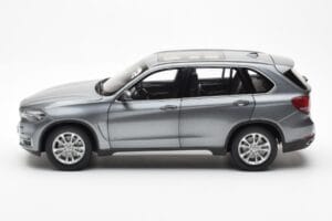BMW X5 F15 Space Harmaa Paragon 1:18 80432318988 Metalli — kuva 4 / 8