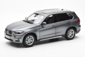 BMW X5 F15 Space Harmaa Paragon 1:18