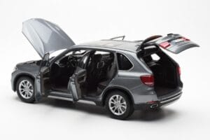 BMW X5 F15 Space Harmaa Paragon 1:18 80432318988 Metalli — kuva 5 / 8