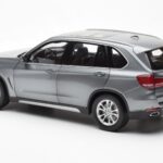 BMW X5 F15 Space Harmaa Paragon 1:18 - image 7 of 8