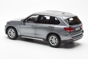 BMW X5 F15 Space Harmaa Paragon 1:18 80432318988 Metalli — kuva 7 / 8