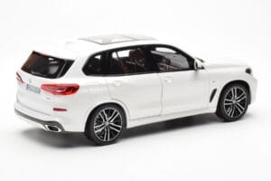 BMW X5 G05 Valkoinen Paragon 1:18 80432450996 Metalli — kuva 3 / 8