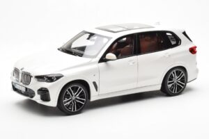 BMW X5 G05 Valkoinen Paragon 1:18