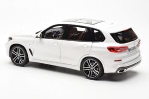 BMW X5 G05 Valkoinen Paragon 1:18 80432450996 Metalli — kuva 7 / 8
