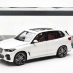 BMW X5 G05 Valkoinen Paragon 1:18 - image 8 of 8