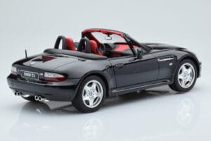 BMW Z3 M E36/7 Roadster Musta Otto 1:18 OT1016 Hartsi — kuva 2 / 5