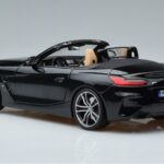 BMW Z4 G29 Musta Metallic Norev 1:18 183272 Metalli - image 6 of 7